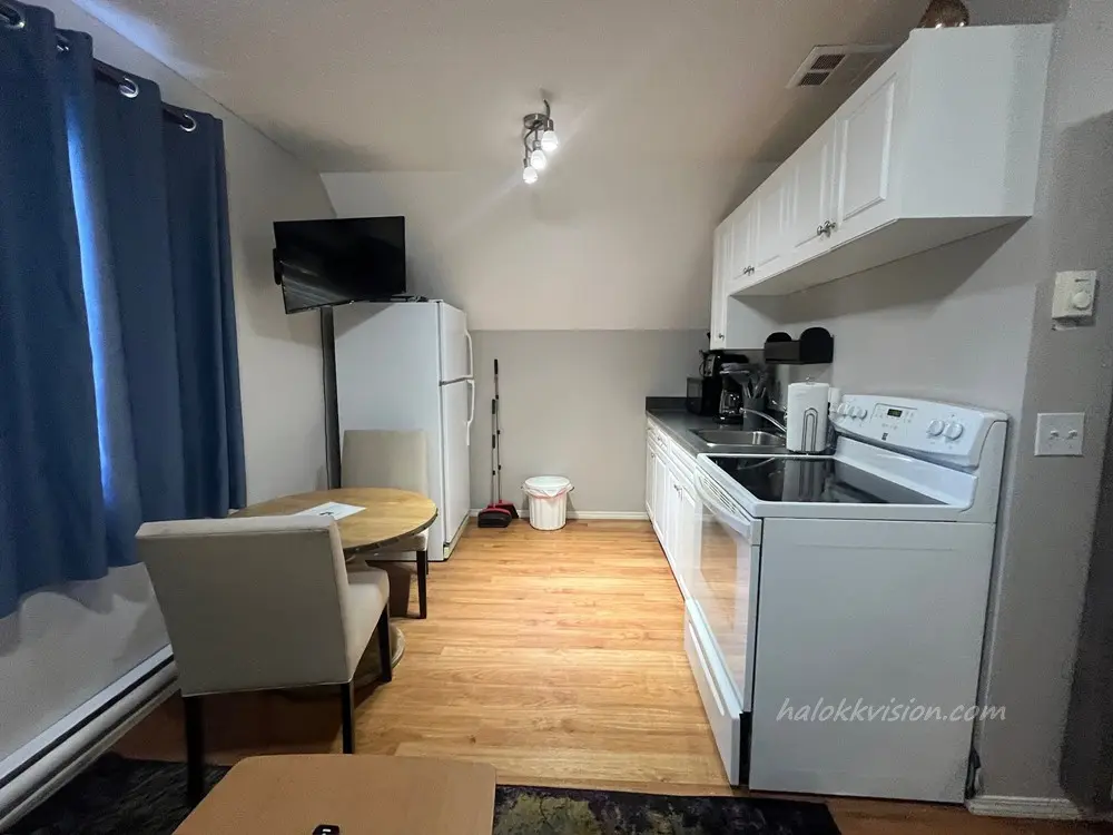 Canmore Apartment 9