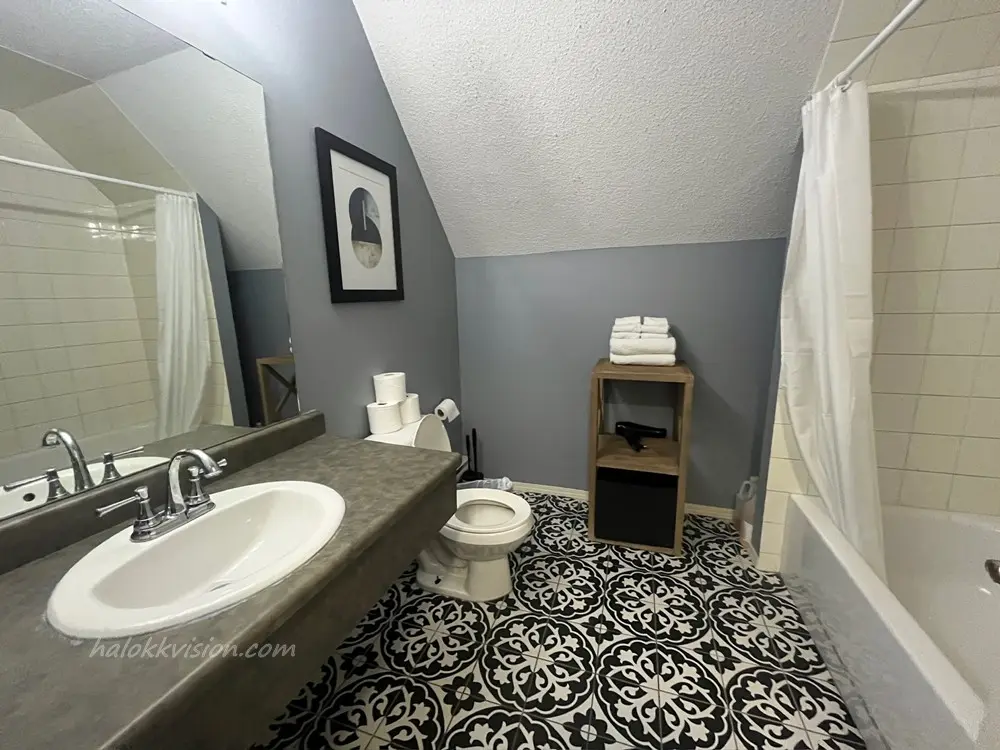 Canmore Apartment 11