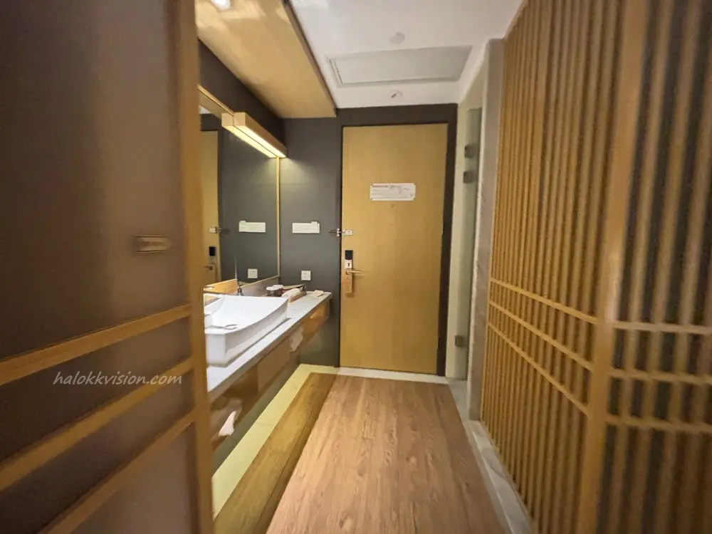 Xian Jianguo Hidden Hotel 702 6