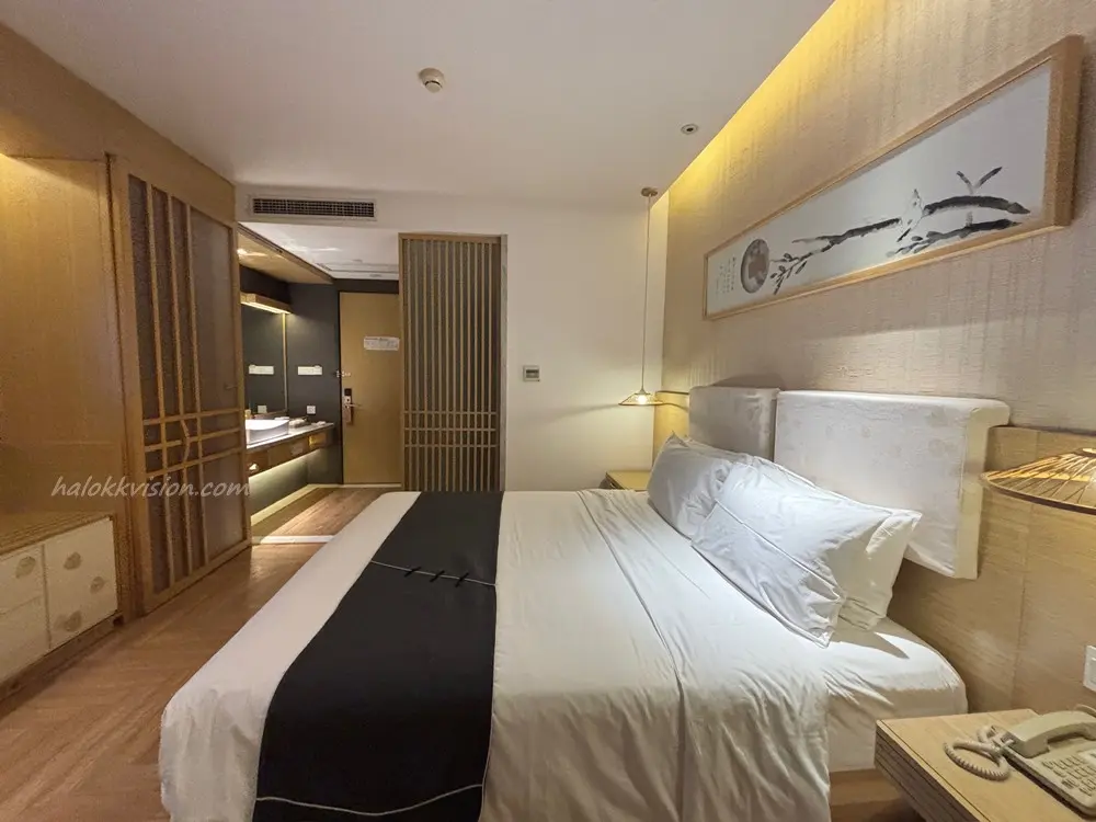 Xian Jianguo Hidden Hotel 702 1