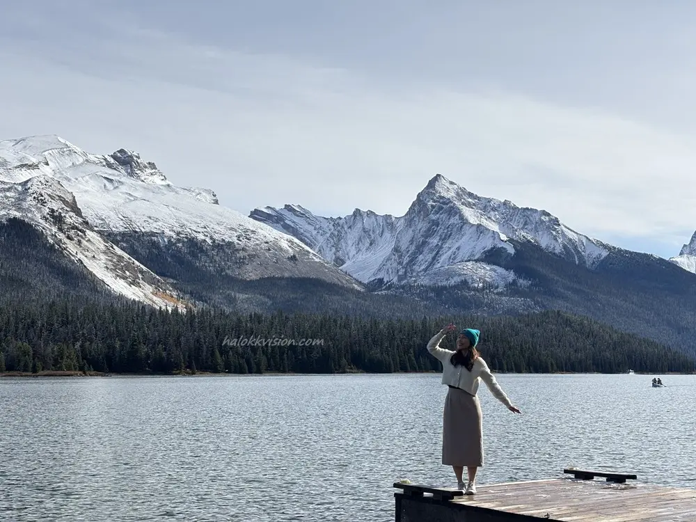 Maligne Lake 18