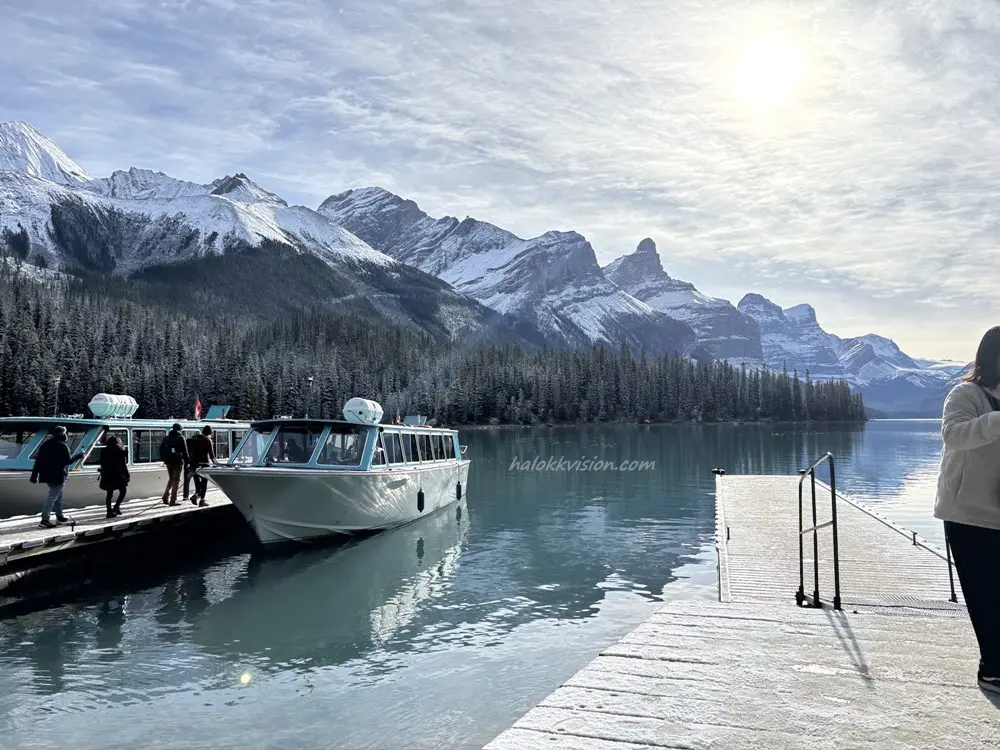 Maligne Lake 11
